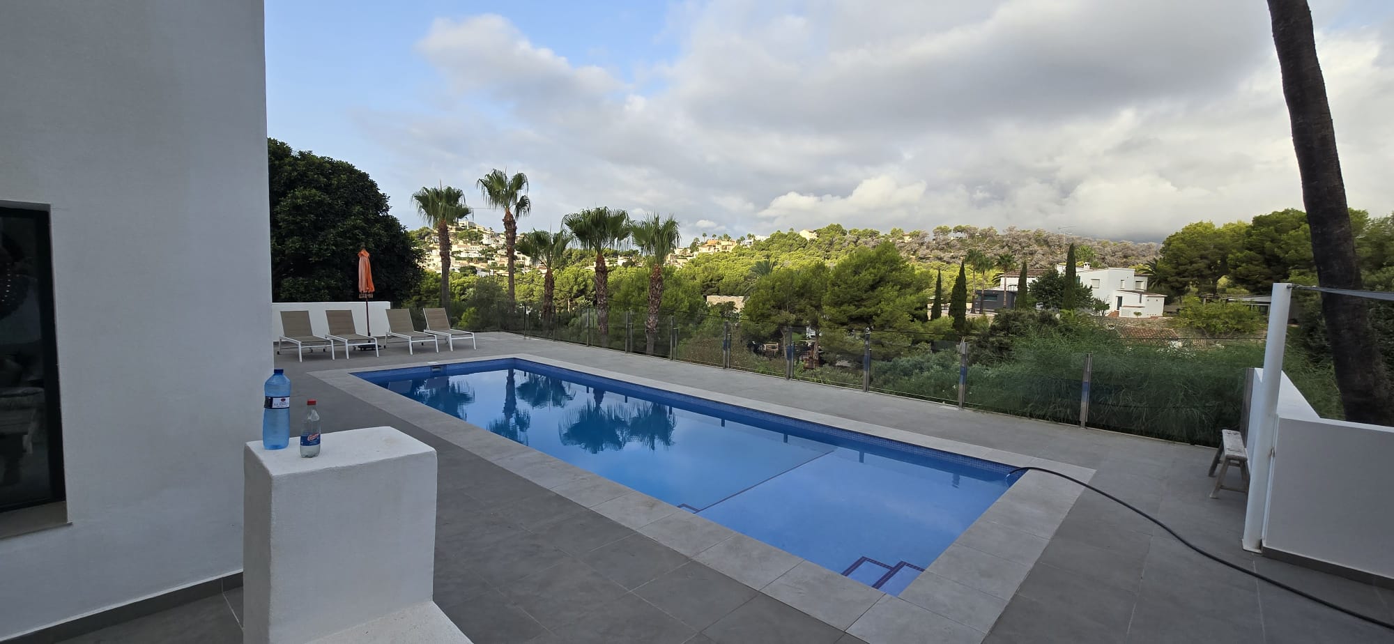 Van het prachtige Laren naar het zonnige Moraira